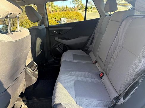 Used 2022 Subaru Outback Premium image 12