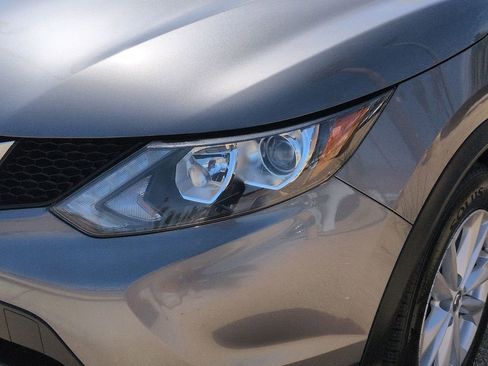 Used 2018 Nissan Rogue Sport S w/ S Appearance Package image 5