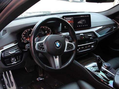 Used 2023 BMW M550i xDrive AWD/4WD image 13