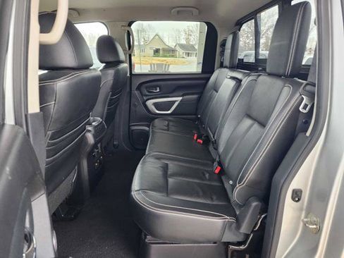Used 2018 Nissan Titan PRO-4X w/ Pro-4x Convenience Package image 15