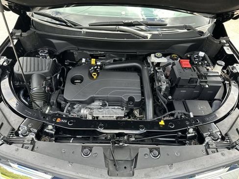 Used 2025 Chevrolet Equinox LT w/ Safety and Technology Package AWD/4WD image 19