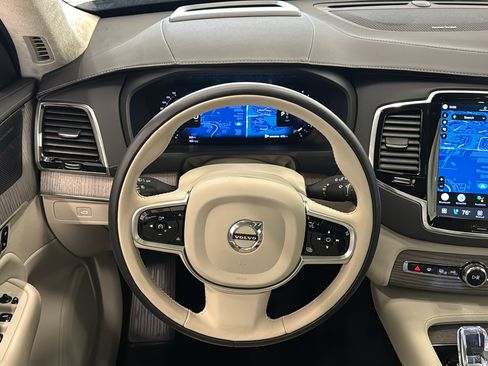 Used 2023 Volvo XC90 B6 Ultimate w/ Lounge Package AWD/4WD image 12