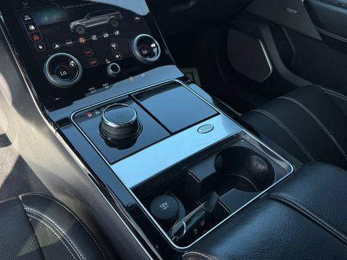 Used 2019 Land Rover Range Rover Velar R-Dynamic SE AWD/4WD image 20