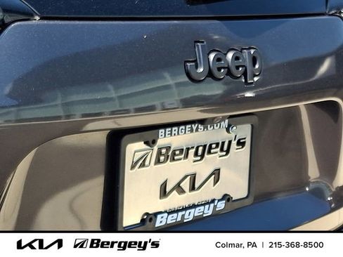Used 2019 Jeep Cherokee High Altitude AWD/4WD image 31