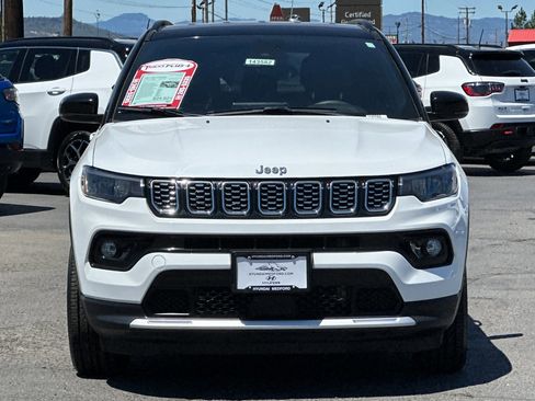 Used 2025 Jeep Compass Limited AWD/4WD image 9