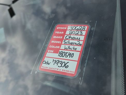 Used 2023 Chevrolet Silverado 1500 RST w/ Z71 Off-Road Package image 10