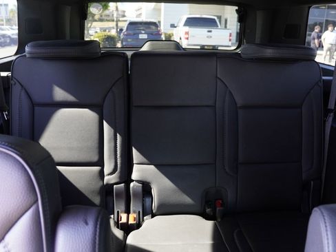 Used 2023 GMC Yukon XL Denali image 25