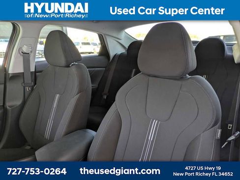 Certified 2024 Hyundai Elantra Blue image 7