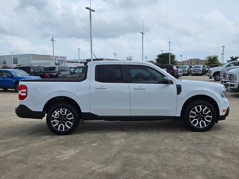 Used 2024 Ford Maverick Lariat FWD image 2