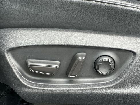 Used 2023 Toyota Camry XSE FWD image 15