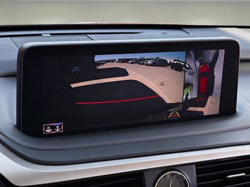 Used 2022 Lexus RX 350L Premium w/ Premium Package image 13