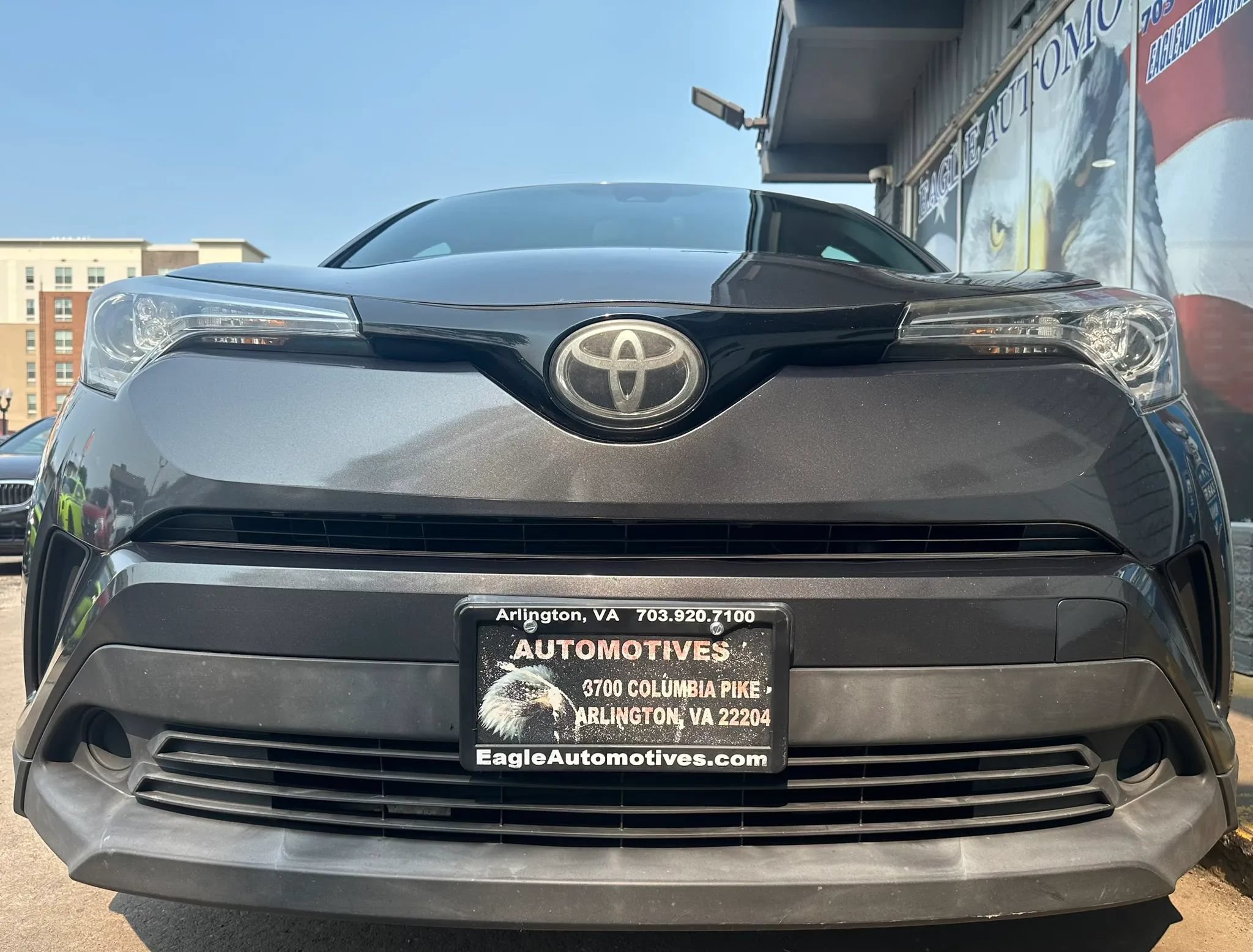Used 2018 Toyota C-HR XLE FWD image 8