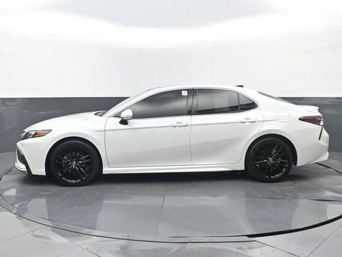 Used 2021 Toyota Camry XSE FWD image 24