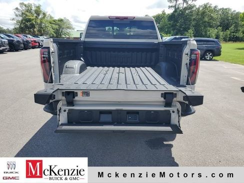 New 2026 GMC Sierra 2500 AT4X w/ LPO, Black Badging Package AWD/4WD image 32