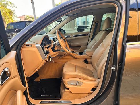 Used 2015 Porsche Cayenne Diesel AWD/4WD image 22