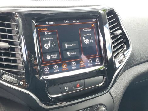 Used 2019 Jeep Cherokee Limited FWD image 21