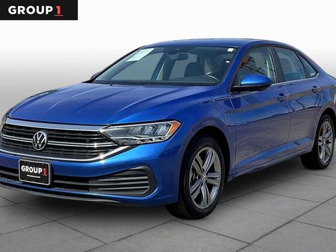 Used 2024 Volkswagen Jetta SE FWD image 1
