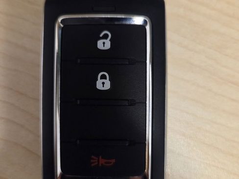 Used 2025 Jeep Grand Cherokee Laredo X image 53