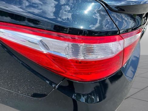 Used 2017 Toyota Camry SE FWD image 28