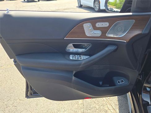Used 2025 Mercedes-Benz GLE 450 4MATIC image 29