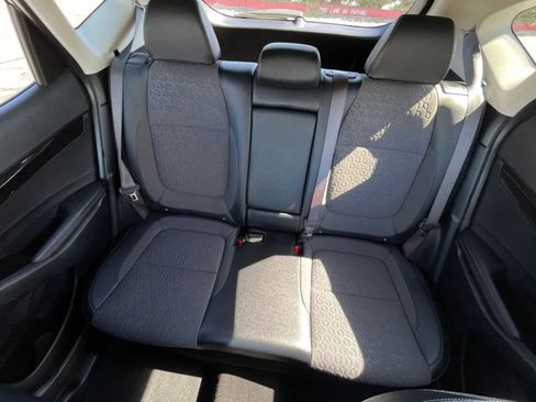 Used 2025 Kia Seltos S image 39