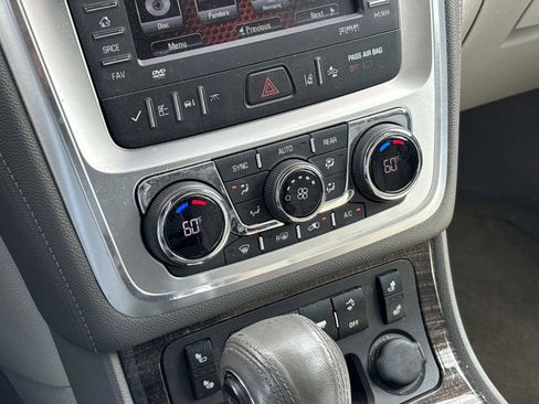 Used 2014 GMC Acadia SLT AWD/4WD image 28