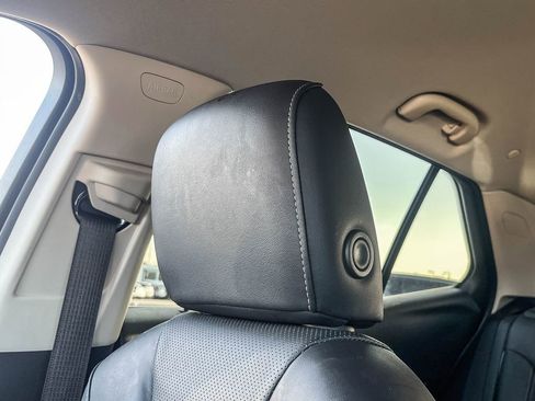 Used 2023 Buick Envision Essence image 50