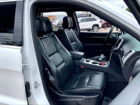 Used 2016 Jeep Grand Cherokee High Altitude AWD/4WD image 9