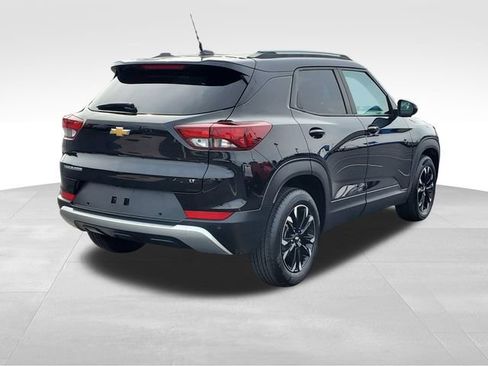 Used 2022 Chevrolet TrailBlazer LT w/ Convenience Package FWD image 5