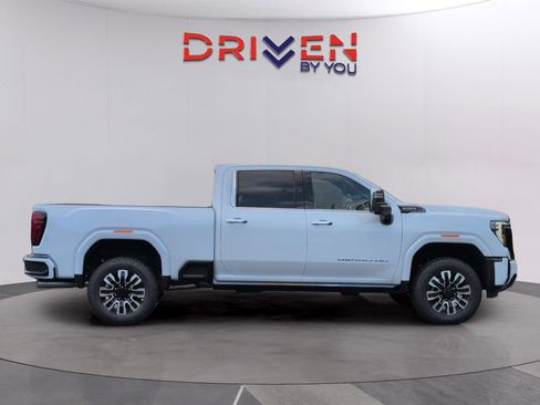 New 2026 GMC Sierra 3500 Denali Ultimate AWD/4WD image 6