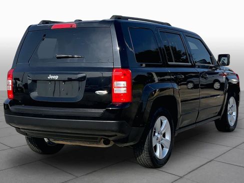 Used 2012 Jeep Patriot Latitude FWD image 13