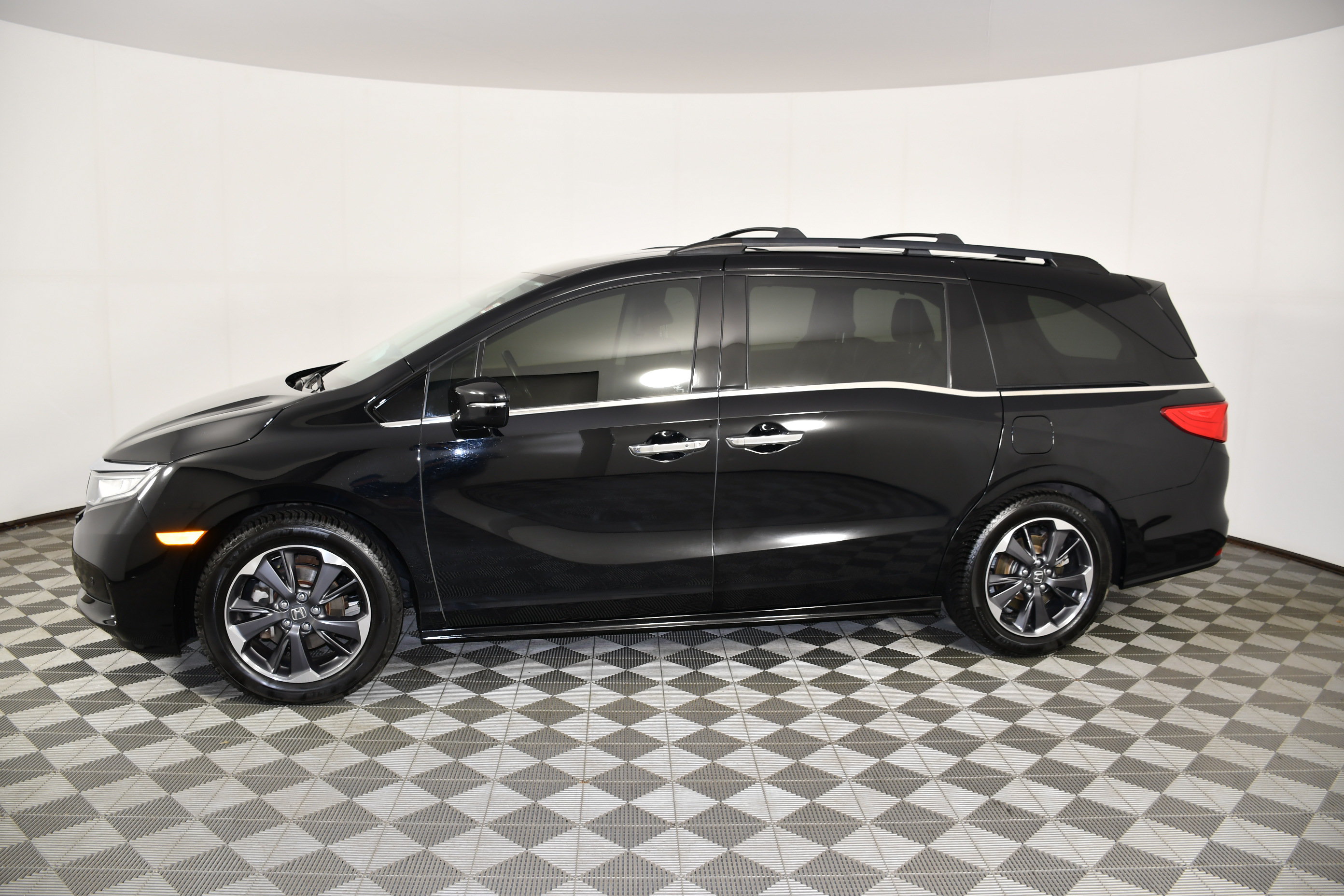 Certified 2022 Honda Odyssey Elite image 8