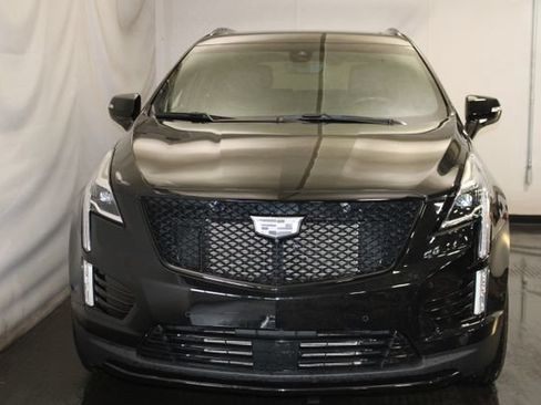 Certified 2022 Cadillac XT5 Sportv w/ LPO, ONYX Package AWD/4WD image 3
