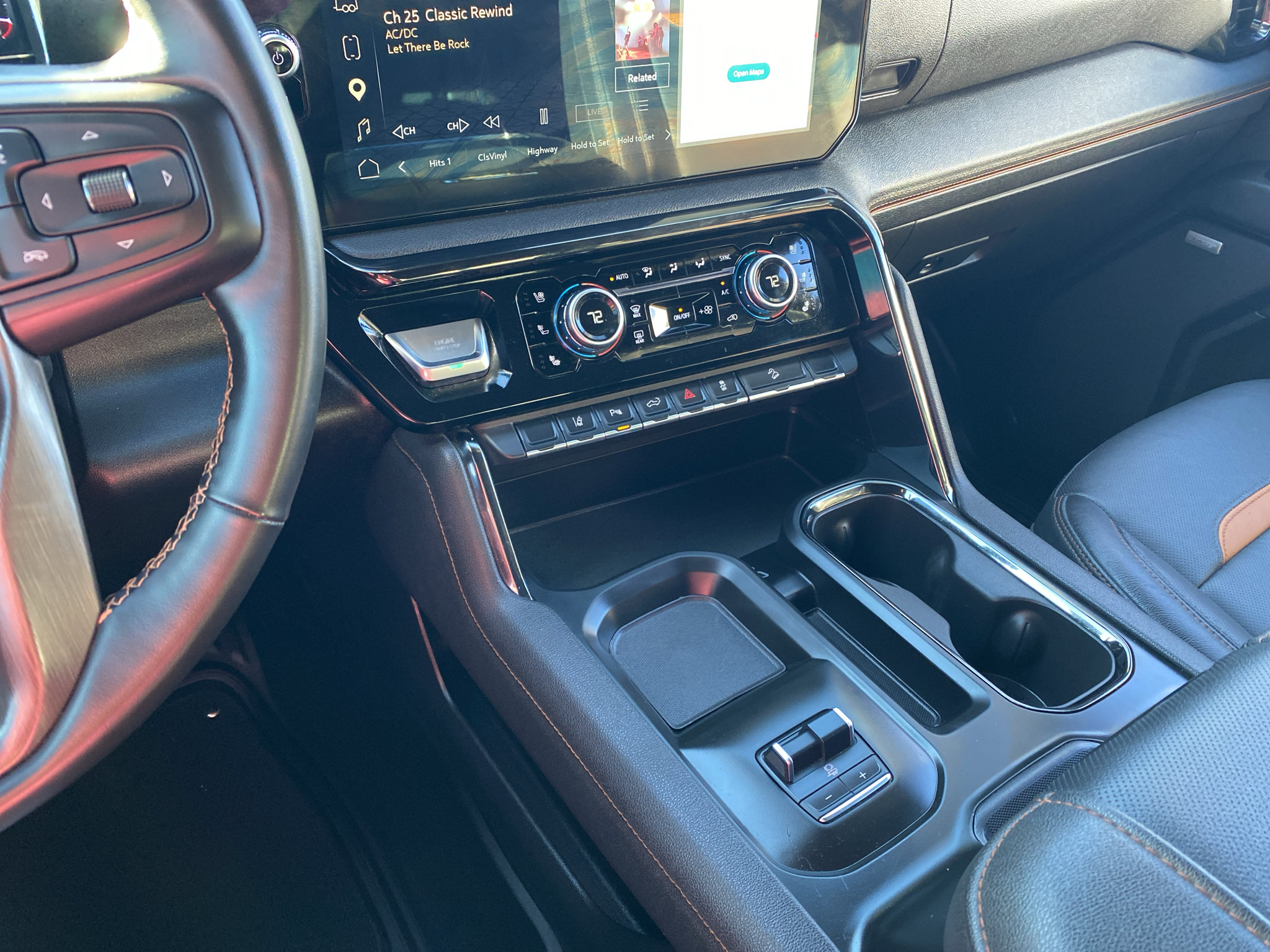 Used 2024 GMC Sierra 2500 AT4 w/ AT4 Premium Plus Package AWD/4WD image 12