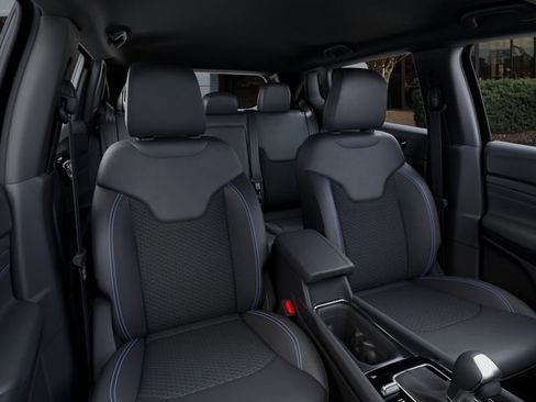 New 2026 Jeep Compass Latitude AWD/4WD image 16