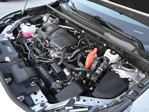 Used 2023 Toyota RAV4 XLE w/ XLE Grade Weather Package image 39