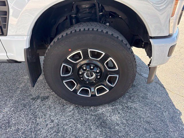 Used 2026 Ford F250 Platinum AWD/4WD image 23