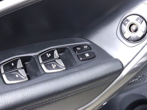 Used 2018 Hyundai Santa Fe SE w/ Cargo Package image 31