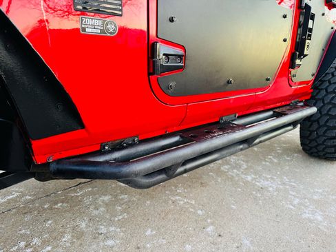 Used 2012 Jeep Wrangler Unlimited Sport image 9