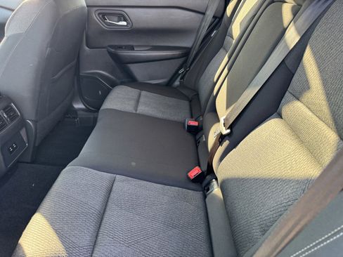 Used 2024 Nissan Rogue SV image 12