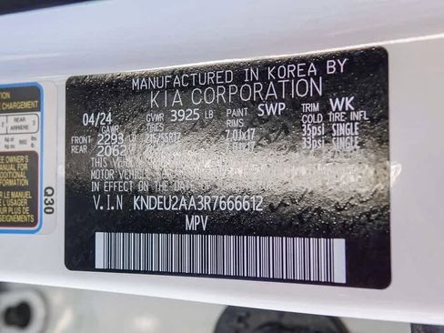 Certified 2024 Kia Seltos S image 28