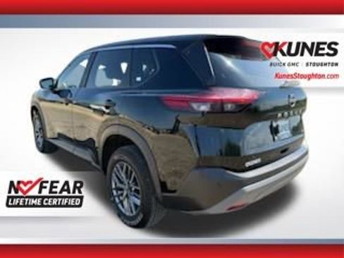Used 2023 Nissan Rogue S AWD/4WD image 7