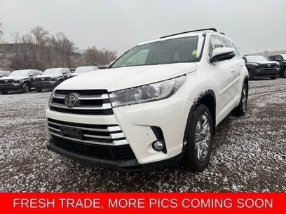 Used 2017 Toyota Highlander Limited Platinum