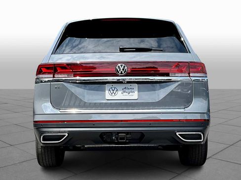 New 2026 Volkswagen Atlas SE image 4