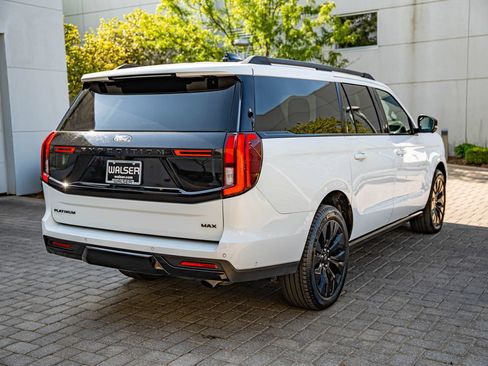 Used 2025 Ford Expedition Max Platinum w/ Stealth Appearance Package AWD/4WD image 5