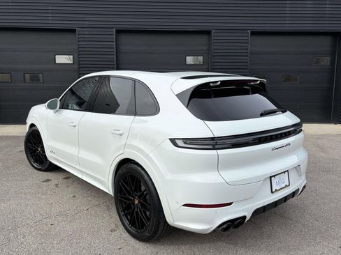 New 2026 Porsche Cayenne GTS image 8