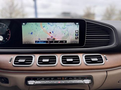 Used 2022 Mercedes-Benz GLS 450 4MATIC image 16