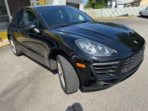 Used 2018 Porsche Macan Sport Edition AWD/4WD image 12