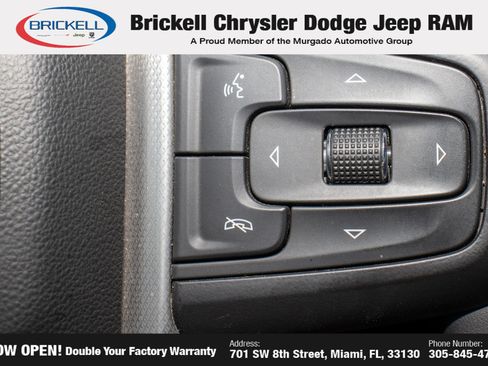 Used 2023 GMC Yukon XL Denali image 30