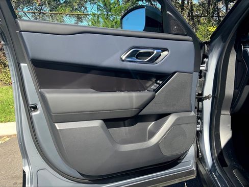 New 2026 Land Rover Range Rover Velar Dynamic SE image 10